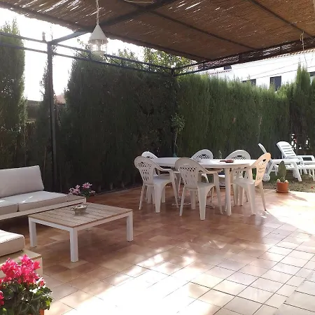 Villa Villa *